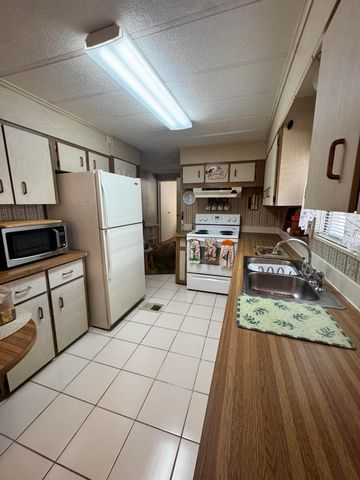 37 San Roberto, Fort Pierce, FL 34951