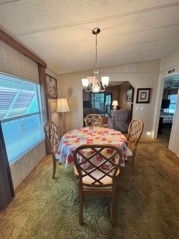 37 San Roberto, Fort Pierce, FL 34951