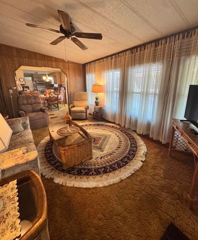 37 San Roberto, Fort Pierce, FL 34951