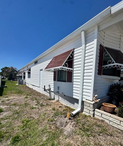 37 San Roberto, Fort Pierce, FL 34951