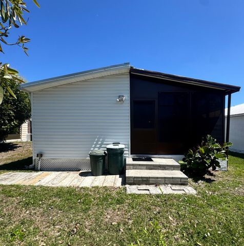 37 San Roberto, Fort Pierce, FL 34951
