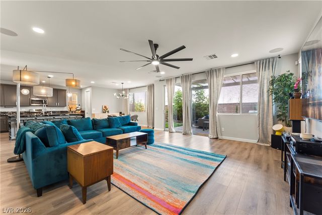 6836 Pacific Robin Street, North Las Vegas, NV 89084