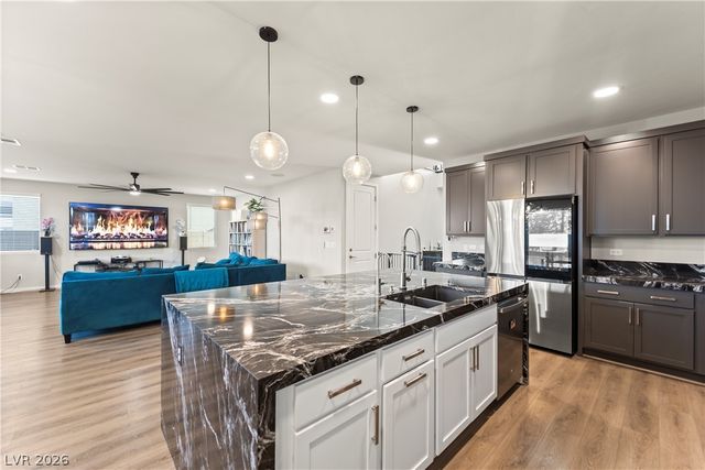 6836 Pacific Robin Street, North Las Vegas, NV 89084