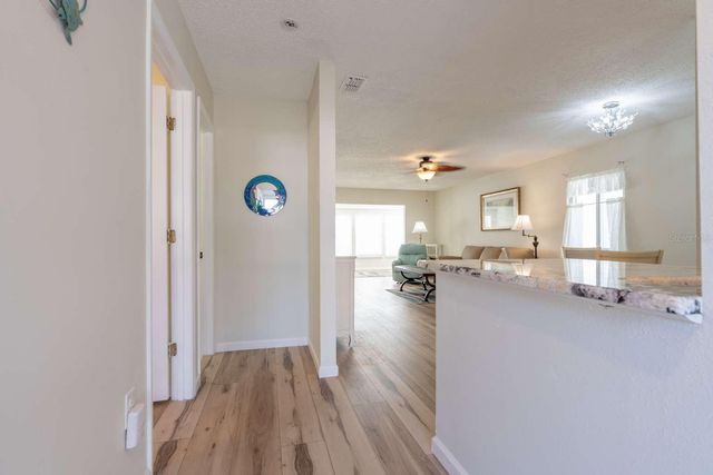 456 CIRCLEWOOD DRIVE L7, Venice, FL 34293