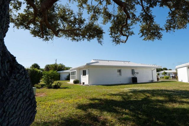 456 CIRCLEWOOD DRIVE L7, Venice, FL 34293