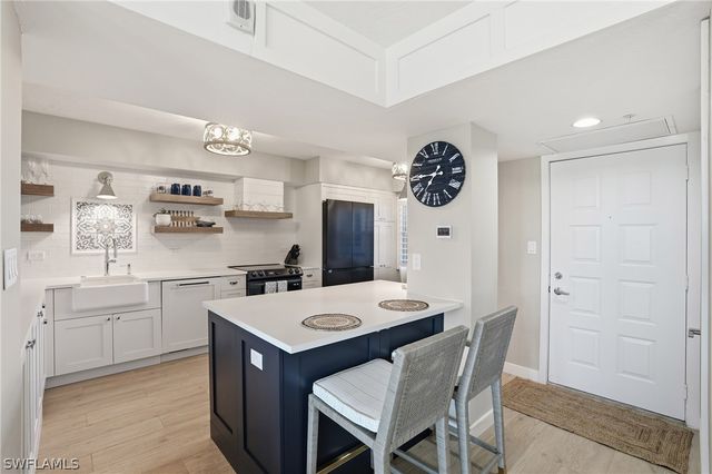 5501 Heron Point DR 602, Naples, FL 34108