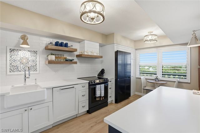 5501 Heron Point DR 602, Naples, FL 34108