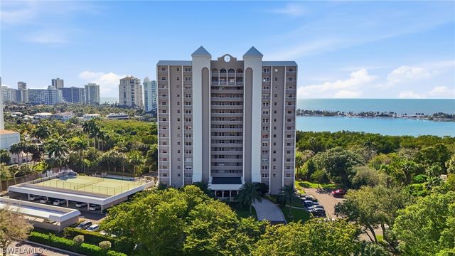 5501 Heron Point DR 602, Naples, FL 34108