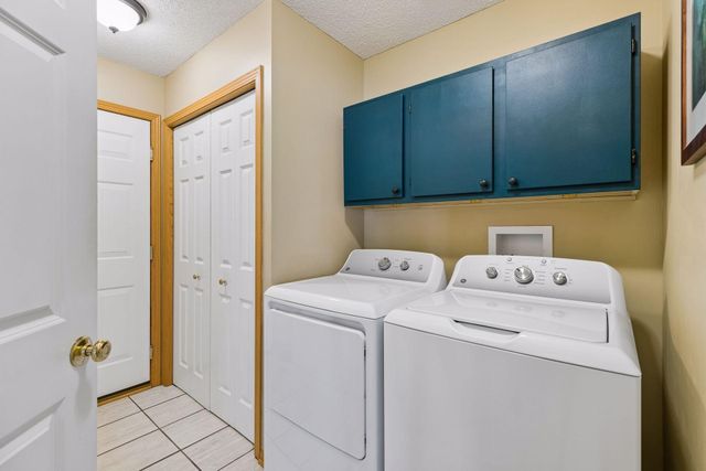 6503 Brook Lane, Savage, MN 55378