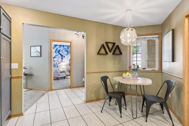 6503 Brook Lane, Savage, MN 55378