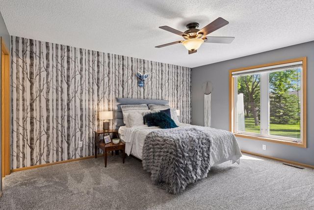 6503 Brook Lane, Savage, MN 55378