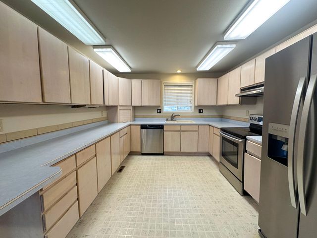 1422 Kimberly Drive, Klamath Falls, OR 97603