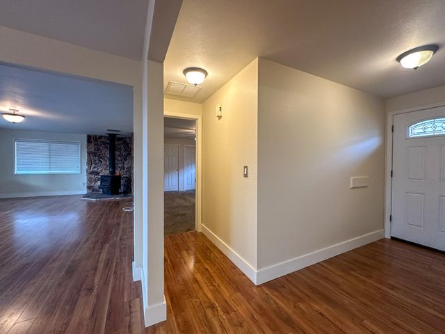 1422 Kimberly Drive, Klamath Falls, OR 97603