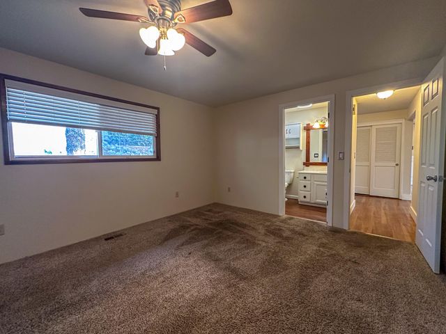 1422 Kimberly Drive, Klamath Falls, OR 97603