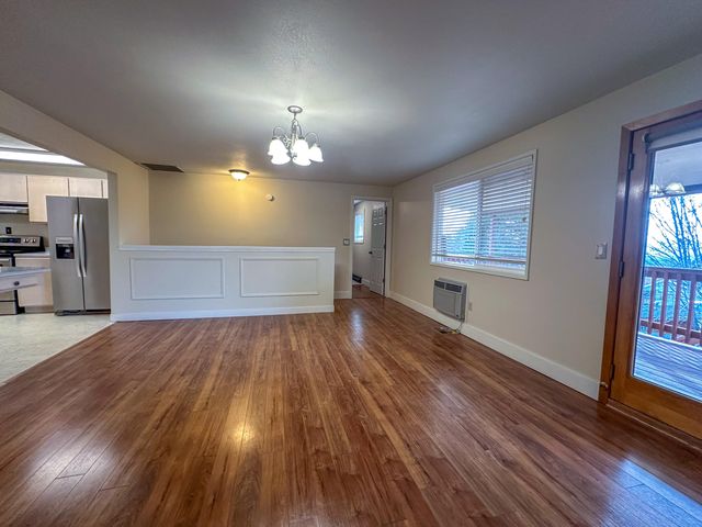 1422 Kimberly Drive, Klamath Falls, OR 97603