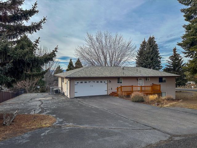 1422 Kimberly Drive, Klamath Falls, OR 97603