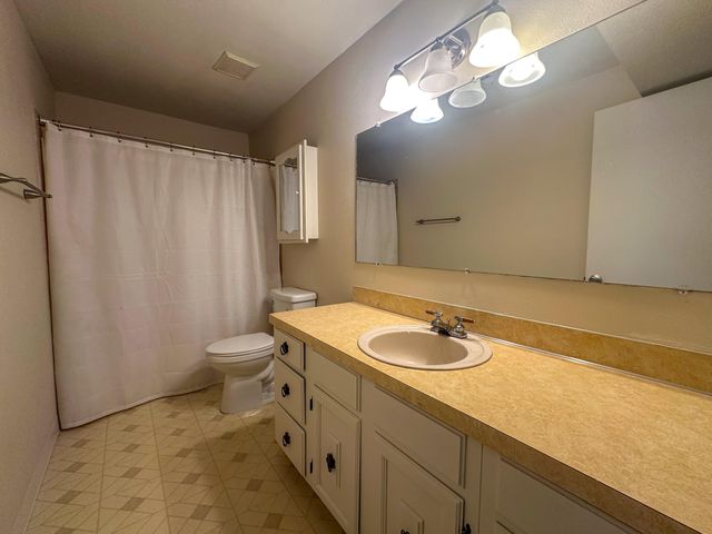 1422 Kimberly Drive, Klamath Falls, OR 97603