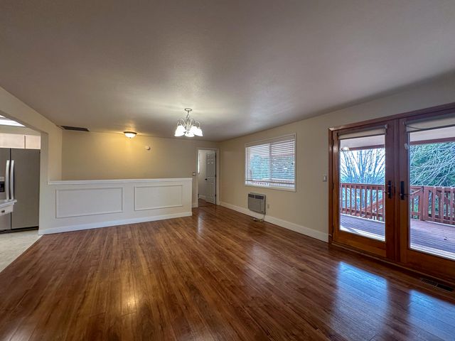 1422 Kimberly Drive, Klamath Falls, OR 97603