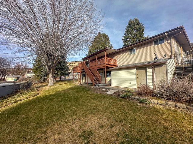 1422 Kimberly Drive, Klamath Falls, OR 97603