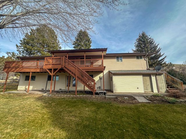 1422 Kimberly Drive, Klamath Falls, OR 97603