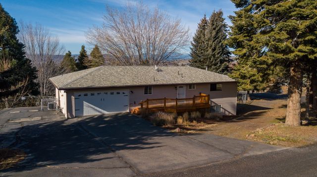 1422 Kimberly Drive, Klamath Falls, OR 97603