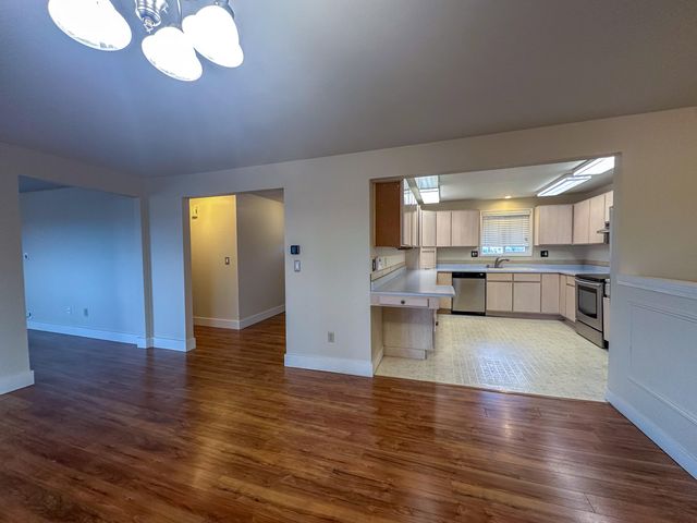 1422 Kimberly Drive, Klamath Falls, OR 97603