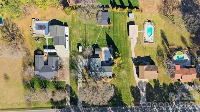 1150 Ratchford Drive, Dallas, NC 28034