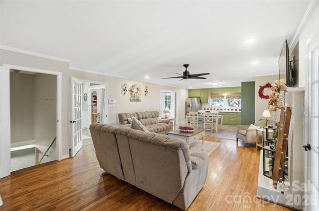 1150 Ratchford Drive, Dallas, NC 28034