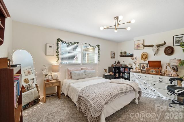 1150 Ratchford Drive, Dallas, NC 28034