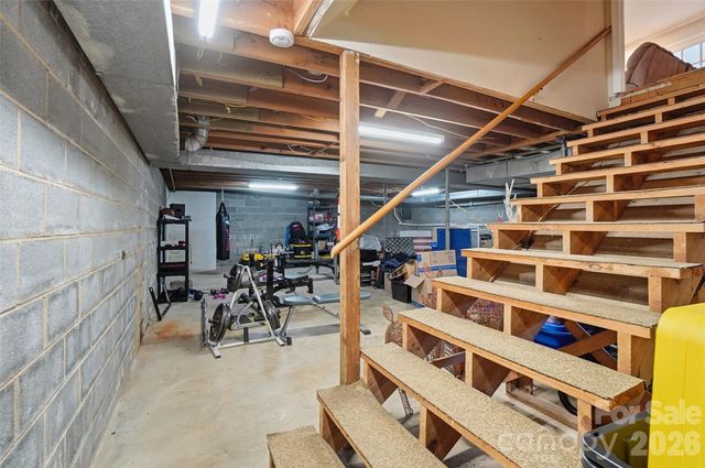 1150 Ratchford Drive, Dallas, NC 28034