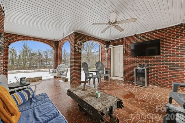 3485 Plateau Road, Newton, NC 28658