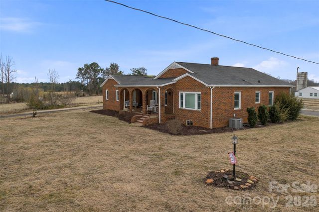 3485 Plateau Road, Newton, NC 28658