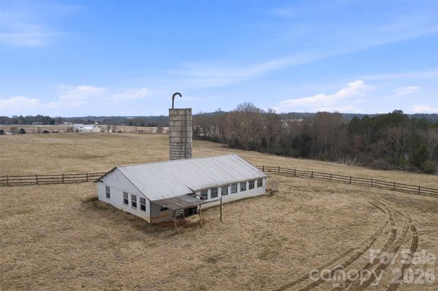 3485 Plateau Road, Newton, NC 28658