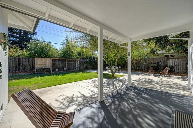 5613 Kingston Way, Sacramento, CA 95822