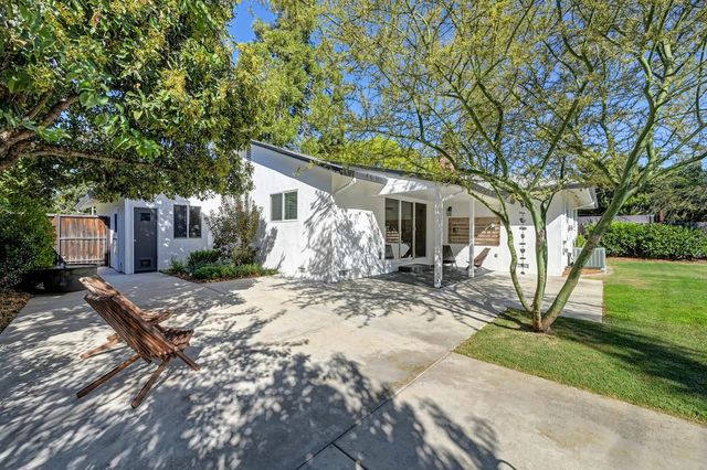 5613 Kingston Way, Sacramento, CA 95822