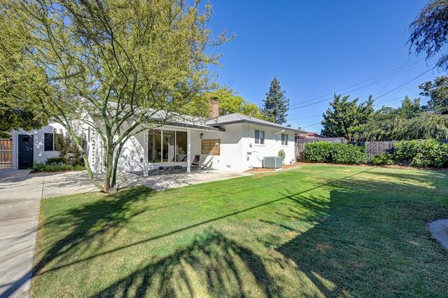 5613 Kingston Way, Sacramento, CA 95822