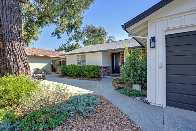 5613 Kingston Way, Sacramento, CA 95822