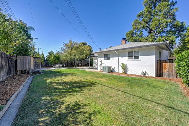 5613 Kingston Way, Sacramento, CA 95822