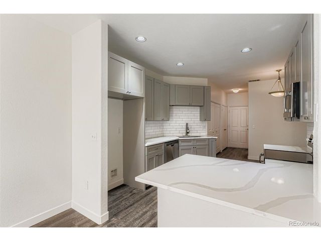 8376 S Garland Way, Littleton, CO 80128