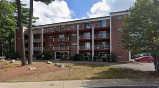 25 Greentree Ln 43, Weymouth, MA 02190
