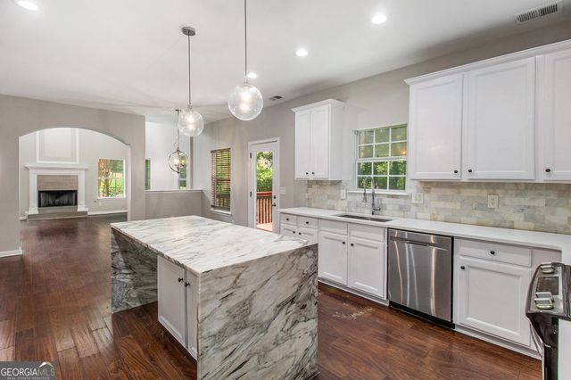 4530 Black Water Cove, Ellenwood, GA 30294