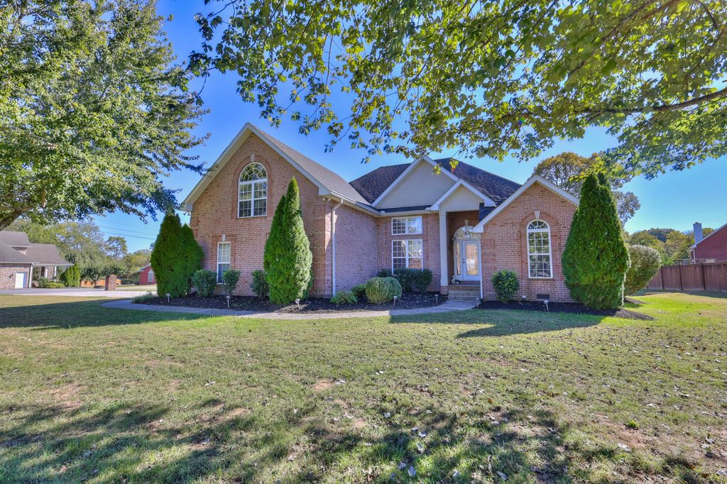 600 Wilkes Pt, Lebanon, TN 37087