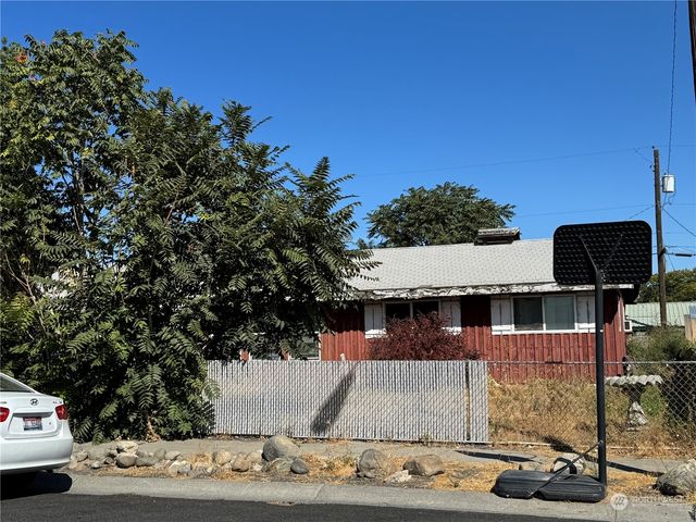 719 S Catalpa, Moses Lake, WA 98837