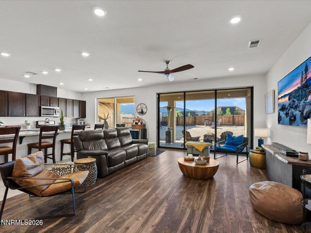 319 Grafton Drive, Sparks, NV 89441