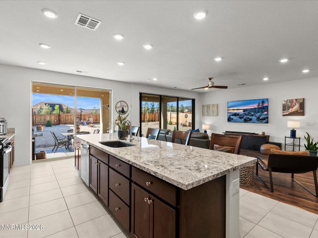 319 Grafton Drive, Sparks, NV 89441
