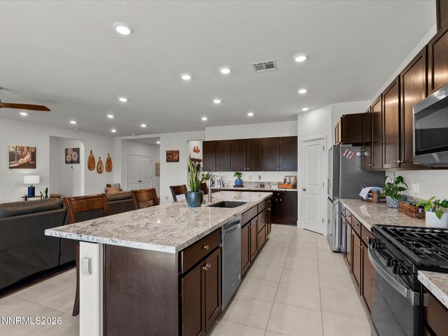 319 Grafton Drive, Sparks, NV 89441