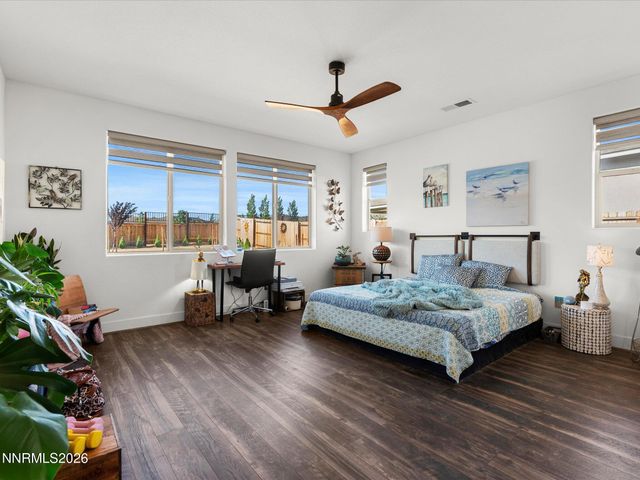 319 Grafton Drive, Sparks, NV 89441