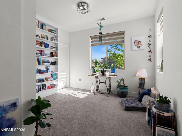 319 Grafton Drive, Sparks, NV 89441