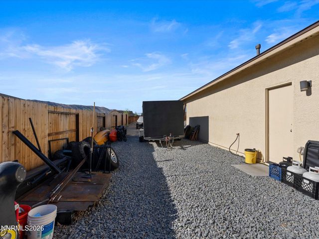 319 Grafton Drive, Sparks, NV 89441