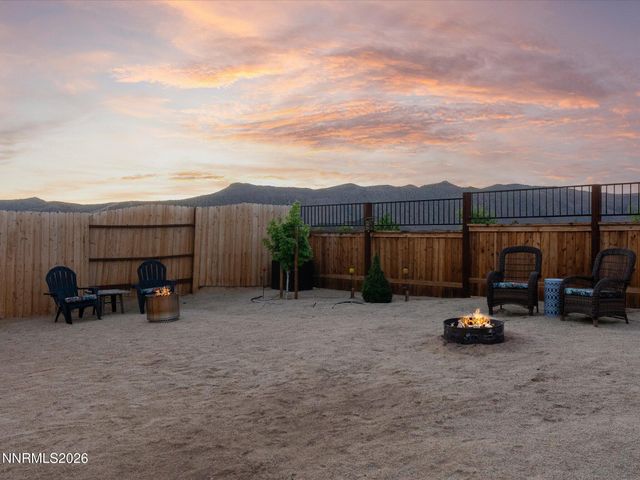 319 Grafton Drive, Sparks, NV 89441